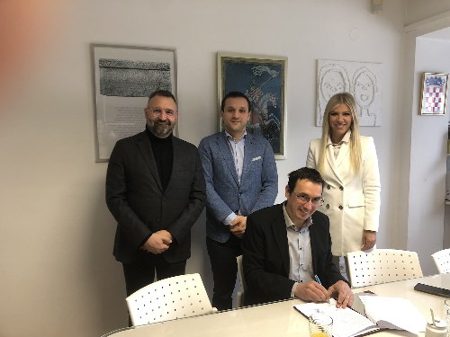 Faculty of Logistics signed a co-publishing agreement.jpg